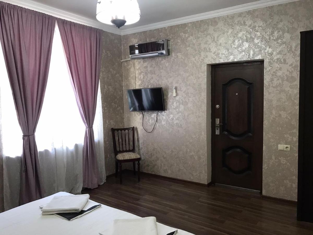 Гостевой Дом София 400 М До Моря Gagry Zewnętrze zdjęcie