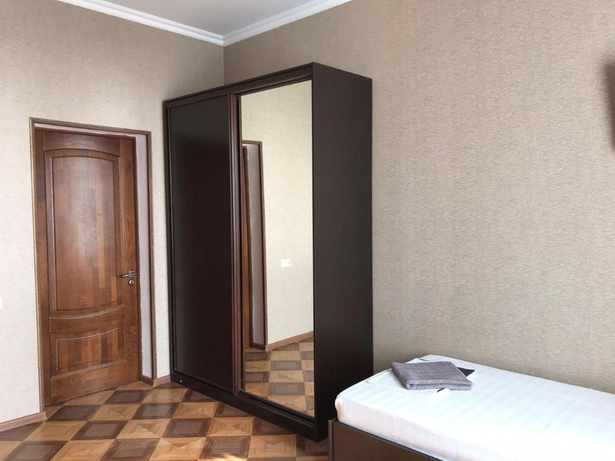 Гостевой Дом София 400 М До Моря Gagry Zewnętrze zdjęcie